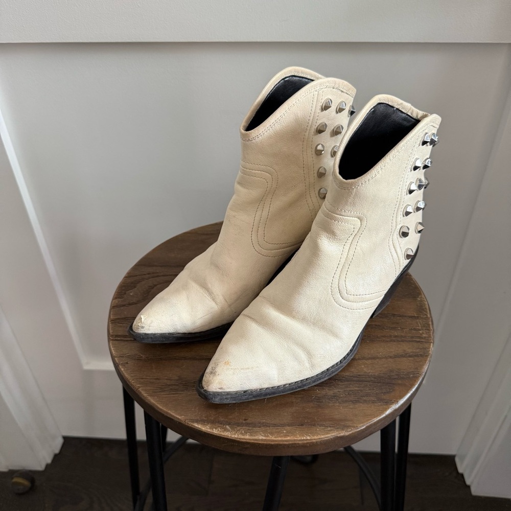 Marc fisher white leather cowboy booties with silver studs